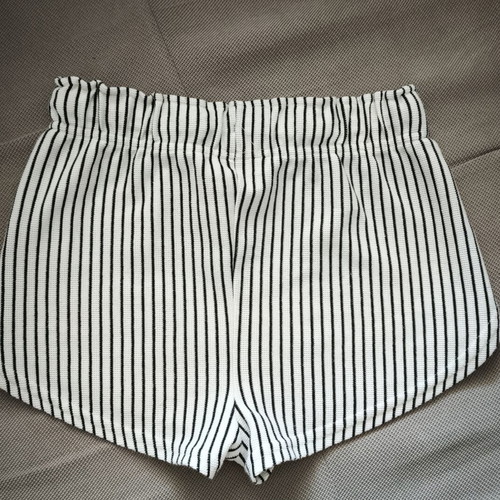 Y.F.K. girls' shorts size 146-152, black and white