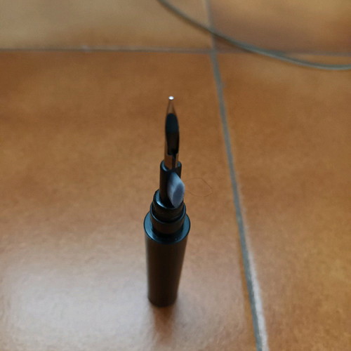 Cleaning pen for headphones and case new