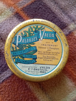 Pastilles Valda and La Vosgienne tins used, set of 2
