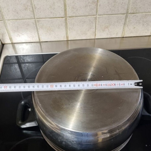 Cooking pot 26cm like new