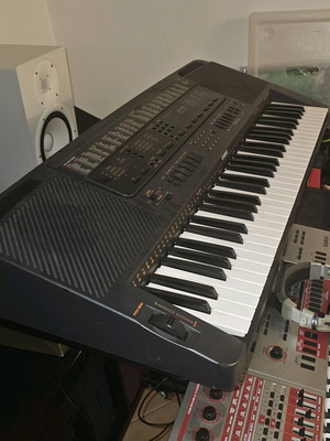 Casio CTK-1000 Keyboard Synthesizer σαν καινούργιο, 61 πλήκτρα με Touch Response