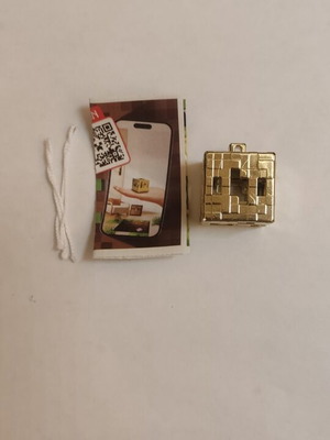 Minecraft Kinder Joy figure like new, gold