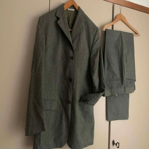Achille Saridis men's suit No48 like new, lightweight wool blend