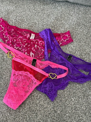 Σετ εσώρουχα Victoria's Secret 3 τεμαχίων, καινούργια, ροζ και πολύχρωμα