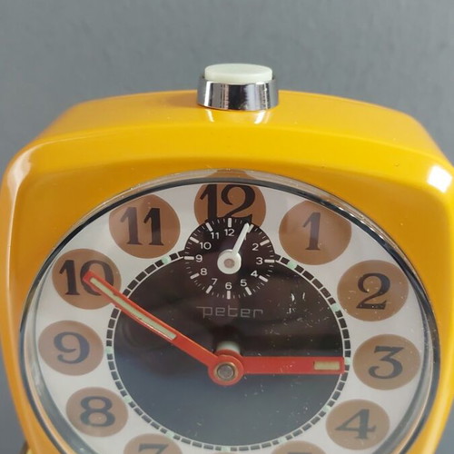 Peter vintage metal alarm clock mustard color new in box 60s