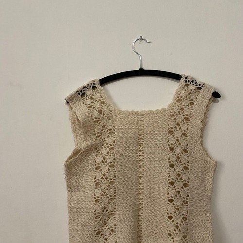 Crochet knit top used, size Small, beige