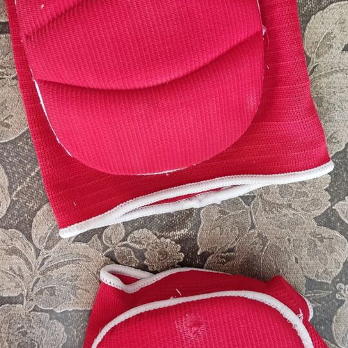 Rollers used silver with red knee pads, size 37