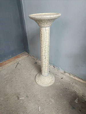Column base for flowerpot or vase like new, height 84 cm