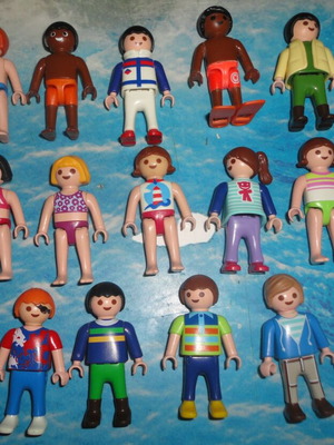 Playmobil pack of 20 children figures