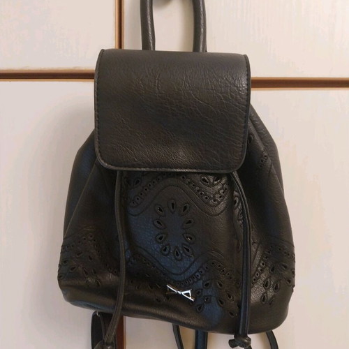 Achilleas Accessories leather backpack like new, black