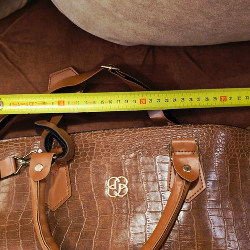 Croci shoulder bag new, quality croc leather type, brown
