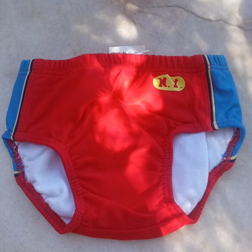 Baby swimsuit prenatal like new, size 3 to 6 months