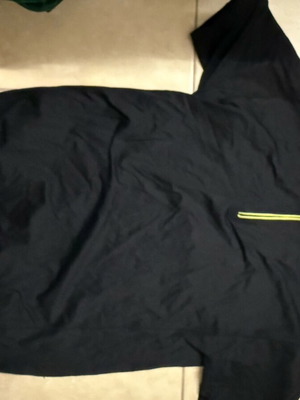 Tommy Hilfiger Sport shirt size M like new, black with yellow zipper