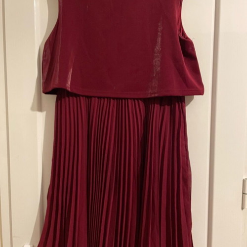 Deal pleated occasion dress XXL like new