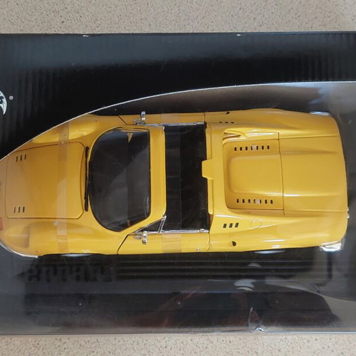 Hot Wheels Ferrari Dino 246 GTS 1:18 Scale Collectible Model Like New