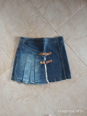 Ysatis women's denim skirt small like new, blue