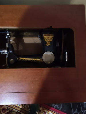 Singer sewing machine used, fully functional