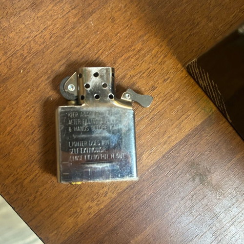Zippo lighter like new