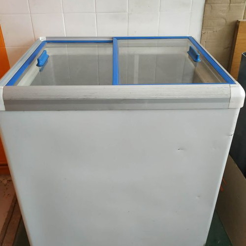 Freezer professional with sliding glass, like new, compressor Donper