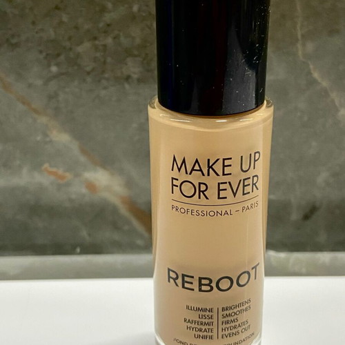 Make Up Forever Foundation Reboot used, shade Y225