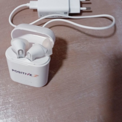 Wireless Bluetooth earbuds TWS with charging case, new