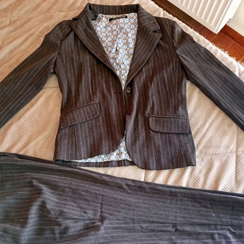 Women's suit like new, brown with beige stripes, size M