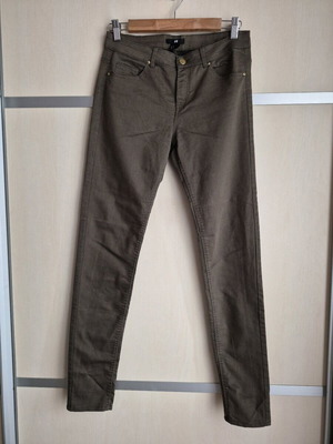 H&M khaki skinny pants used, size EUR 38 (M)
