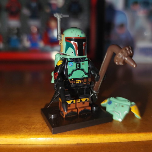 Boba Fett Repainted Armor figure like new with accessories