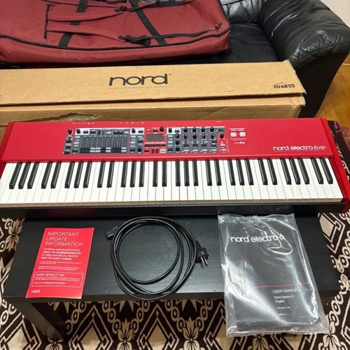 Nord Electro 6HP keyboard with case like new