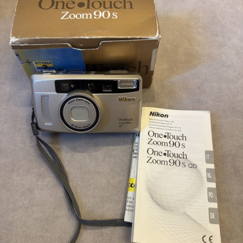 Nikon OneTouch Zoom 90s AF vintage 35mm film camera with original box and manual