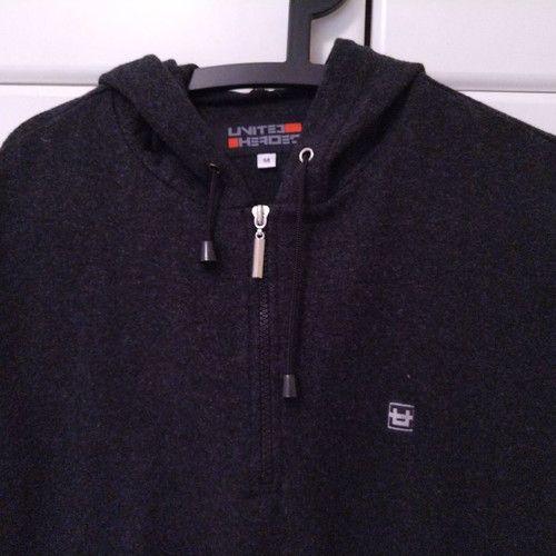 Woolen hoodie medium like new