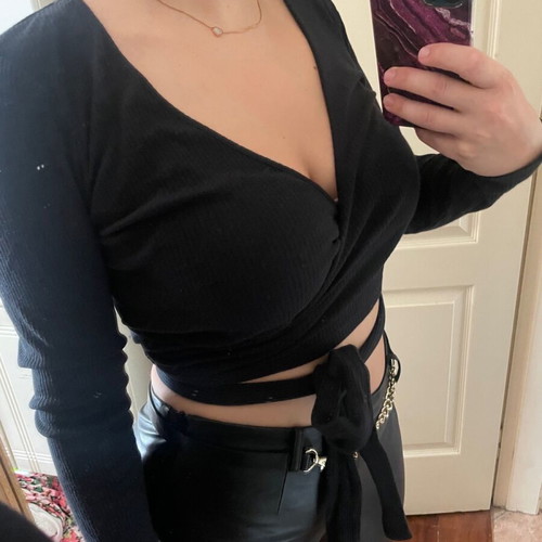 Black women's cropped blouse Zara like new, size M