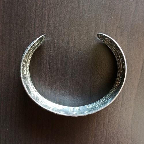 Ethnic unisex bracelet silver color new from Thailand