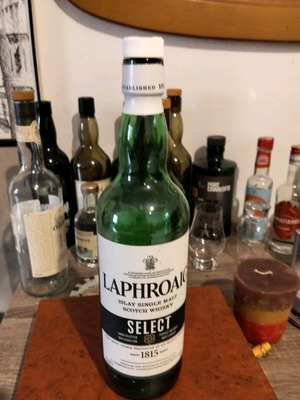 Бутилка Laphroaig Select като нова