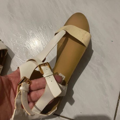 Flat white sandals, size 39