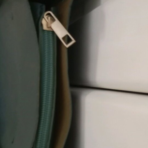 Shoulder or handheld bag green new with zipper