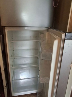 Hinense refrigerator used, height 1.44m, width 0.5m