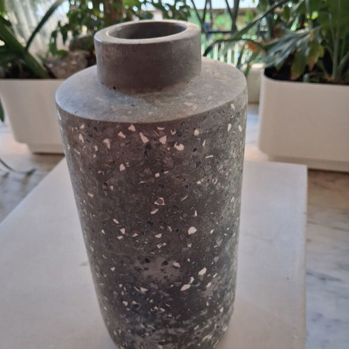 Cement vase used, height 28 cm, diameter 13 cm