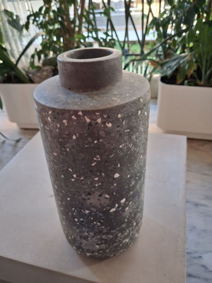 Cement vase used, height 28 cm, diameter 13 cm