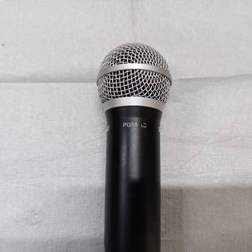 Shure BLX2 microphone used in excellent condition