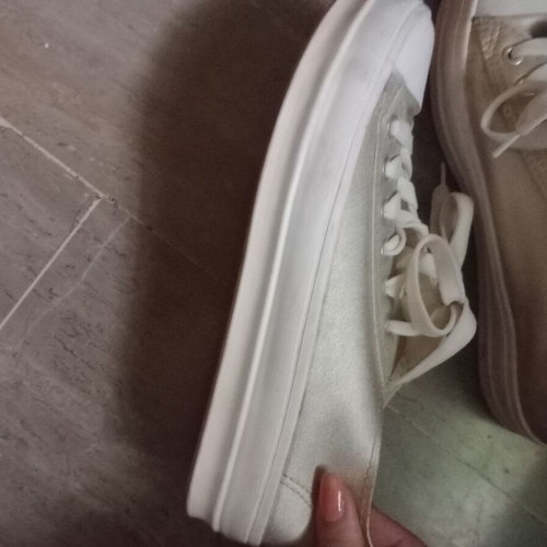 Athletic shoes like new, size 38, soft gold color