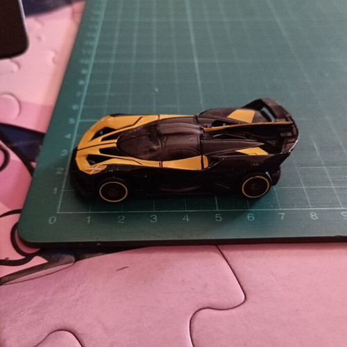 Hot Wheels Bugatti Bolide σαν καινούργιο