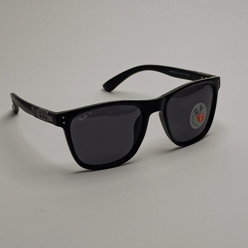 Ray Ban Wayfarer sunglasses new, polarized, black and white