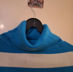 Striped turtleneck used, comfortable fit, size M, white and blue