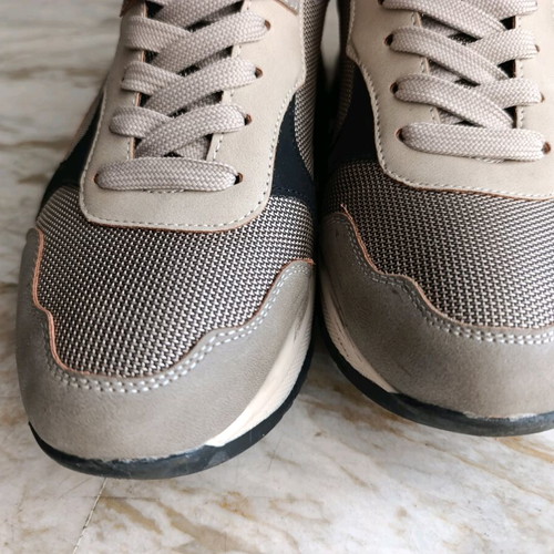 Seven women's sneakers size 39 like new, beige and black