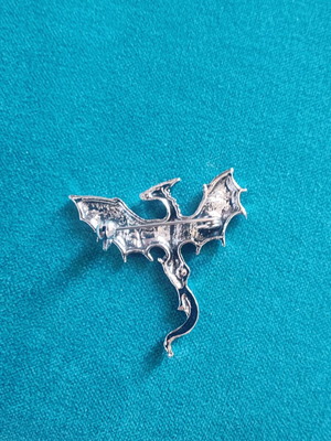 Dragon pin silver like new