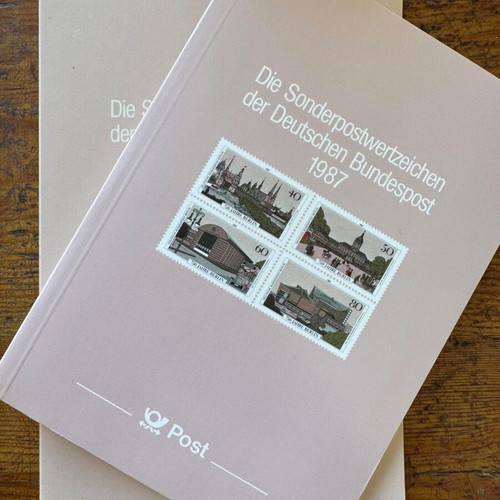 Deutsche Bundespost Yearbook 1987 with original slipcase like new