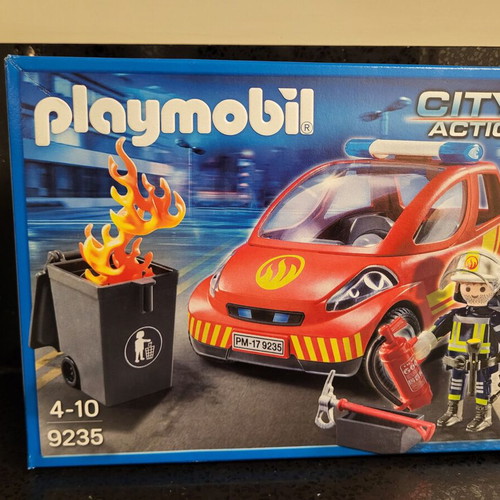 Playmobil 9235 City Action small fire truck with firefighter like new