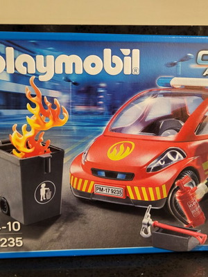 Playmobil 9235 City Action Малка пожарна кола с пожарникар като нова