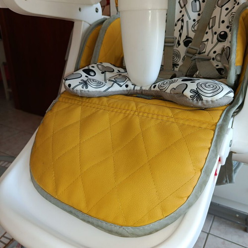 Lorelli Party high chair, lemon curry leather